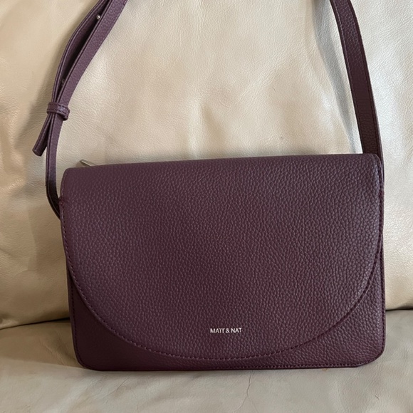 Matt and Nat Sofi Cross Body bag - Picture 3 of 3